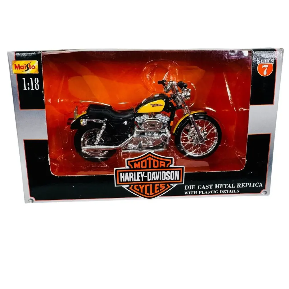 2000 Harley Davidson‎ FXDWG Dyna Wide Glide Maisto Series 7 1:18 scale